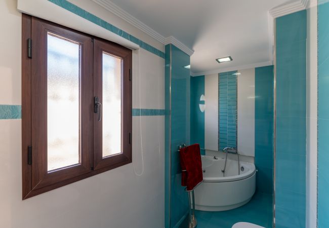 Villa in Nerja - Nerja 007 - Villa Miguel Franco Villa in Nerja - Nerja 007 - Villa Miguel Franco