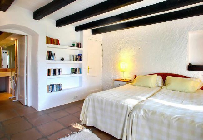 Villa in Casares - Casares 010 Villa in Casares - Casares 010