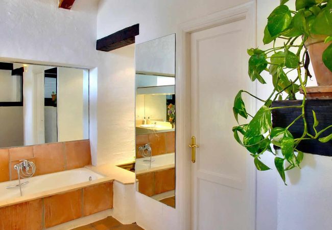 Villa in Casares - Casares 010 Villa in Casares - Casares 010