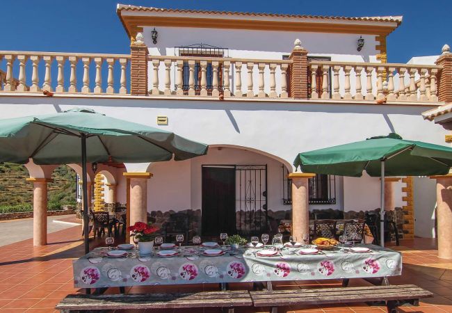 Villa in Sayalonga - Sayalonga 002 Villa in Sayalonga - Sayalonga 002