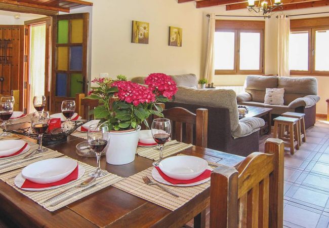 Villa in Sayalonga - Sayalonga 002 Villa in Sayalonga - Sayalonga 002