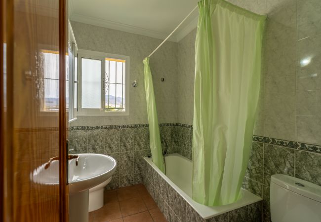 Villa in Nerja - Nerja 021 - Villa Isabel Villa in Nerja - Nerja 021 - Villa Isabel